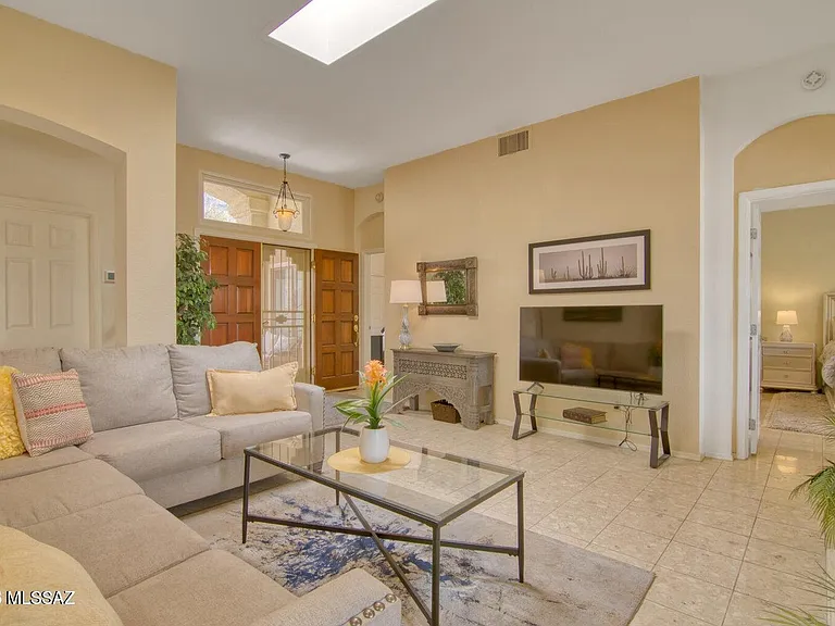 1232 E Camino Diestro — Photo 11