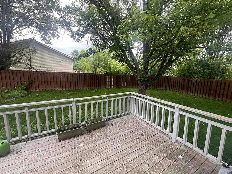 4301 E Whitley Dr — Photo 32