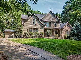 121 Dawson Creek Dr, Ball Ground, GA 30107