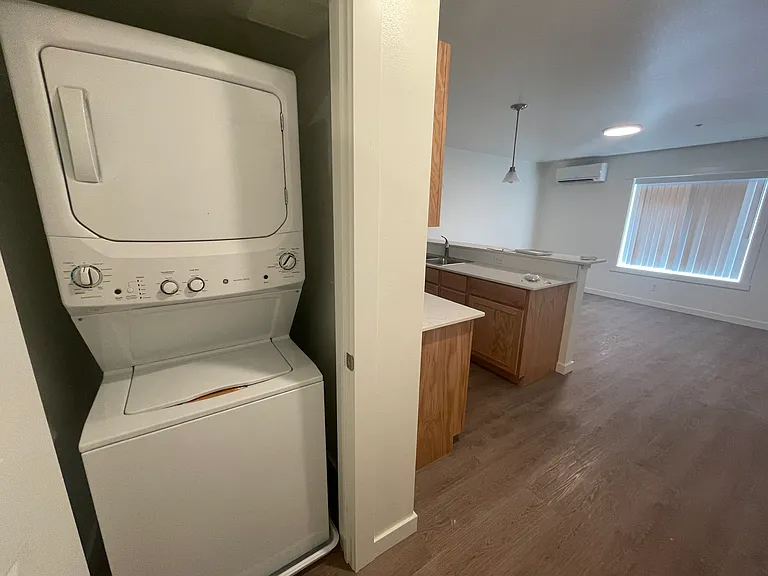 609 N Water St #404 — Photo 2