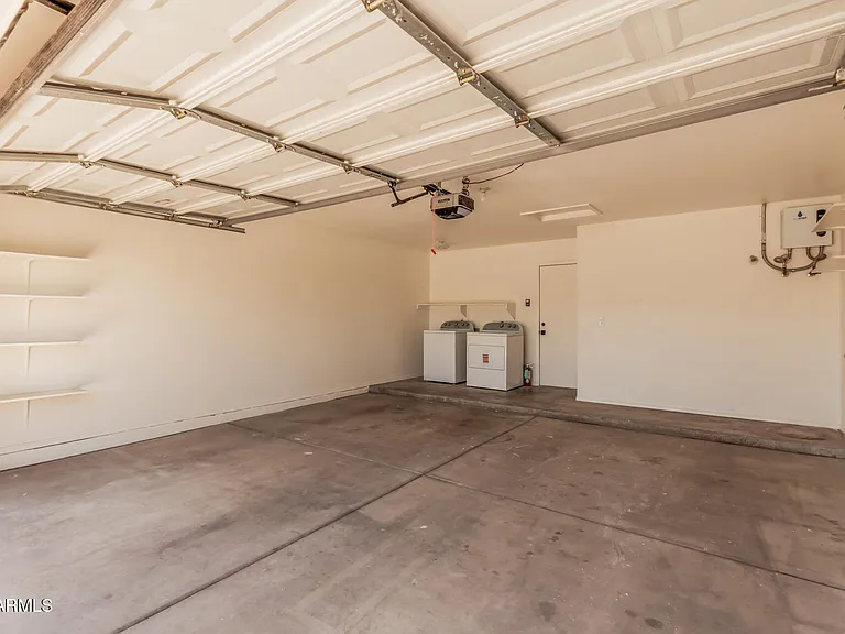 1028 W Butler Ct — Photo 33