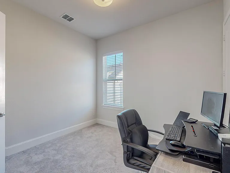 638 Dalton Ln #802 — Photo 27