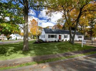 15 Bishops Ln, Lynnfield, MA 01940