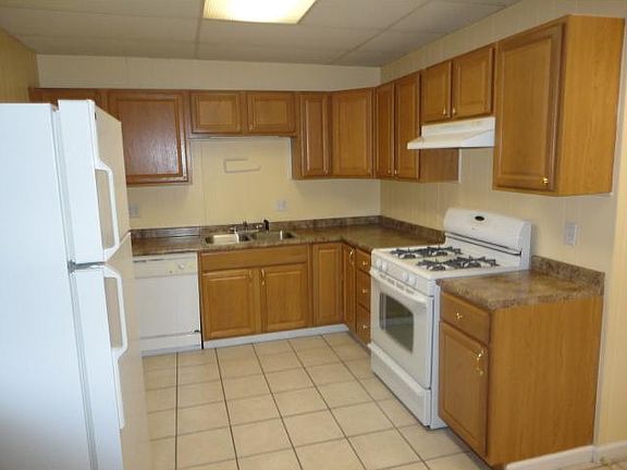 5th image of 426 Truby St