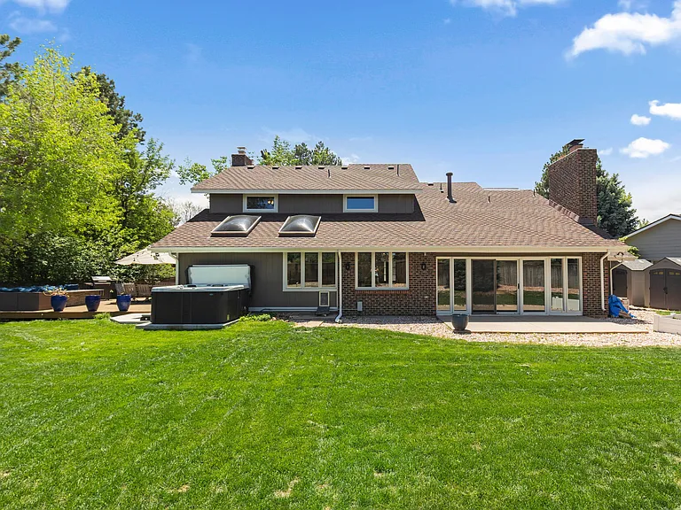 7704 S Elm Ct — Photo 37