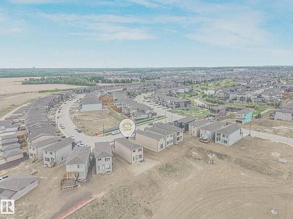 3rd image of 157 Garneau Gate