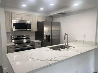 9466 Boca Cove Cir APT 303, Boca Raton, FL 33428