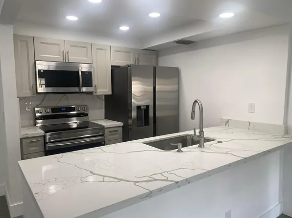 9466 Boca Cove Circle #303, Boca Raton, FL 33428