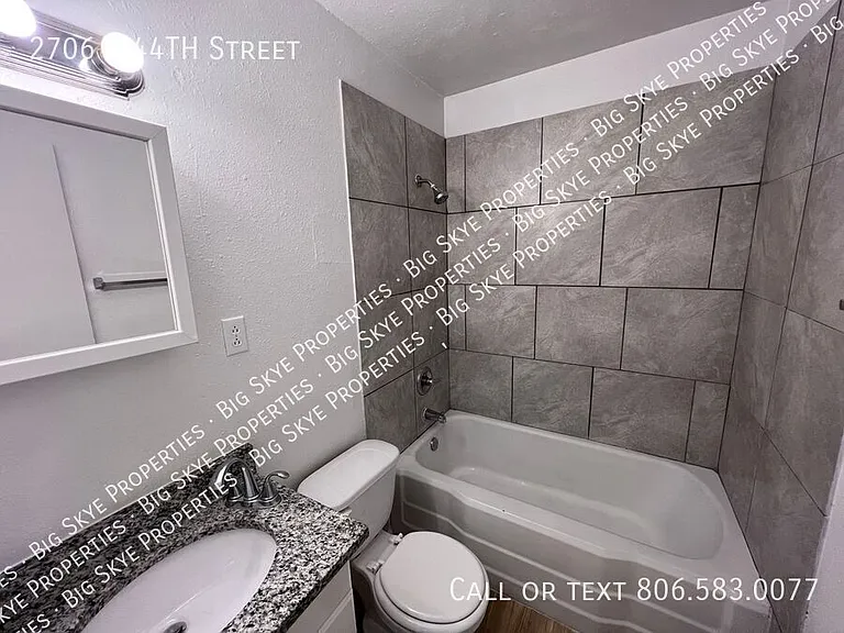 2706A 44th St — Photo 8