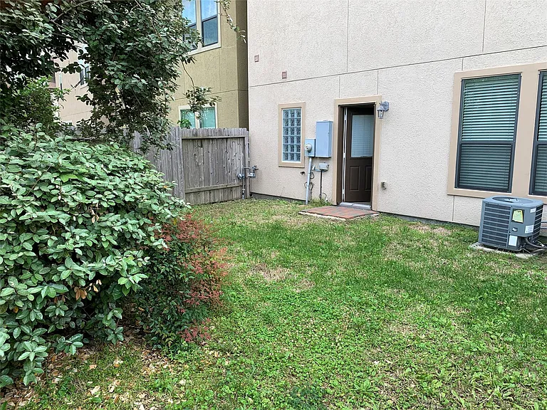 3021 Kisling St — Photo 24