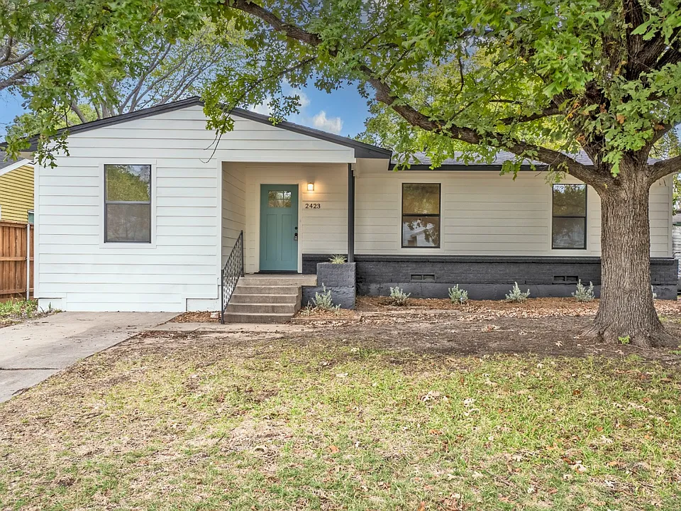 2423 Fenwick Dr