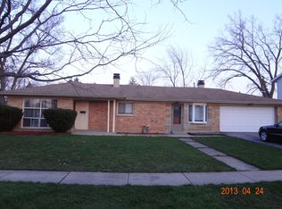 685 Linda Ter, Wheeling, IL 60090