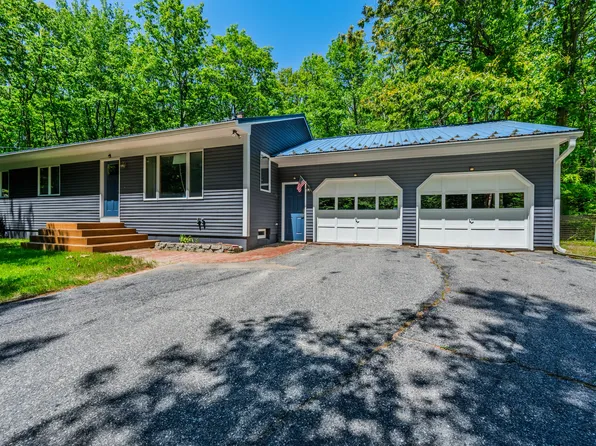 81 Babbidge Road, Falmouth, ME 04105