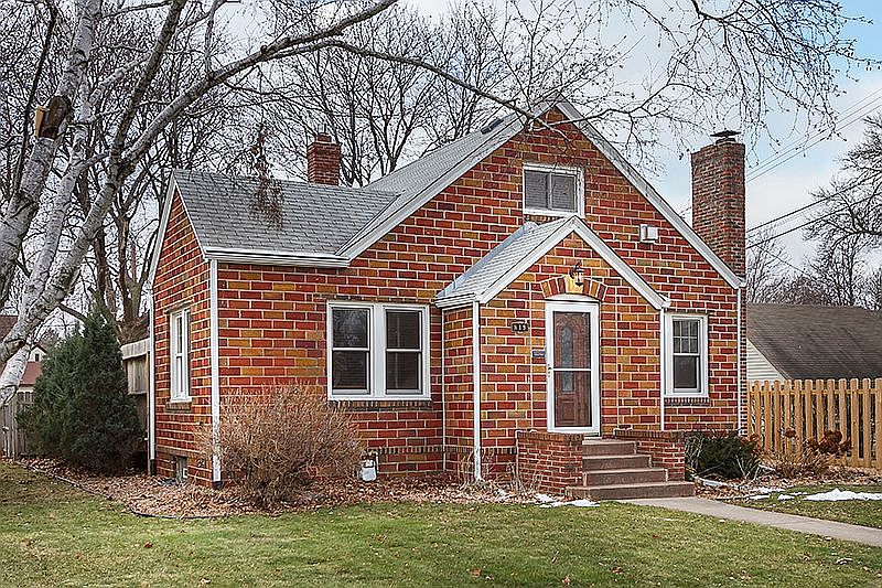 1st image of 819 Holton St