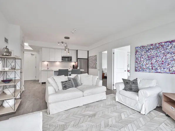 543 Richmond St W #832, Toronto, ON M5V 0W9