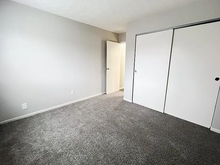 Oakwood Apartments — Photo 72