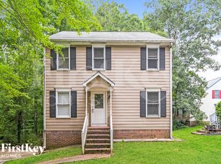 1395 Oakengate Dr, Stone Mountain, GA 30083