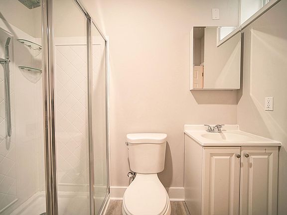 5th image of 653 E Wishart St #60