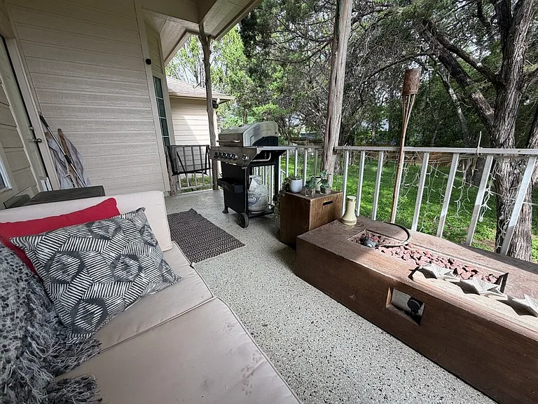 8015 Ventura Blvd — Photo 22