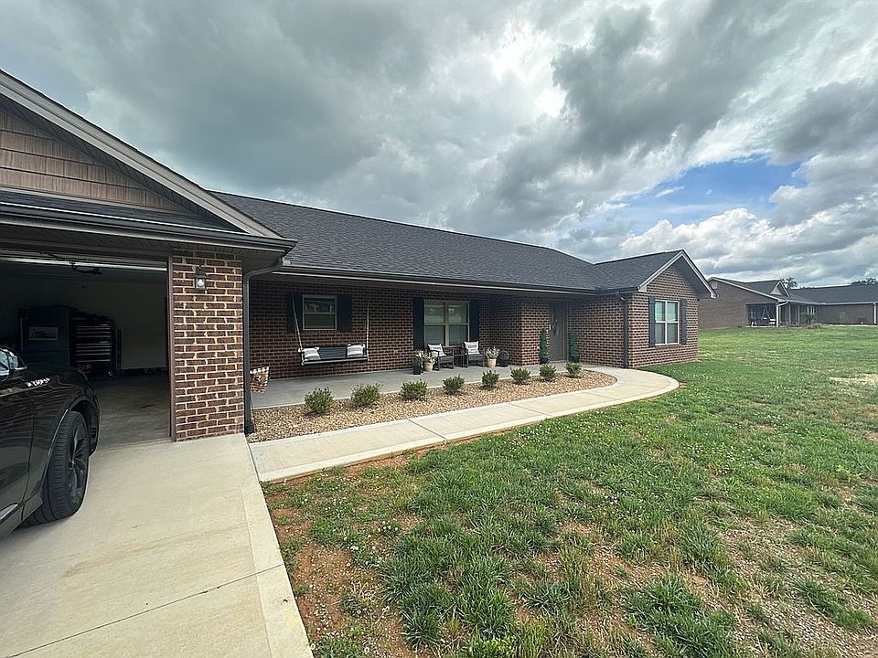 135 Crosslake Ln, Dandridge, TN 37725 Zillow