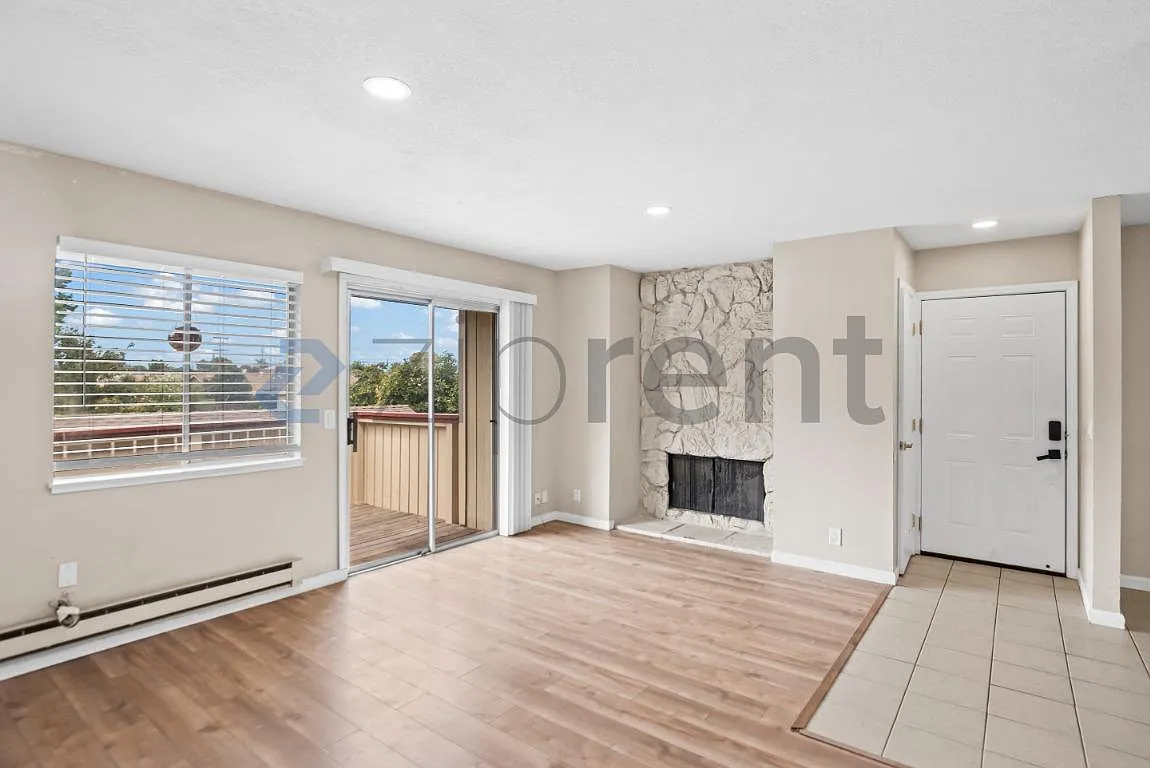 2 bed, 1.5 bath, 977 sqft, $2,727 — Photo 4