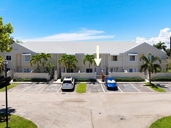 5th image of 6230 Riverwalk Lane #5