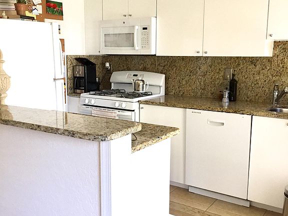 2nd image of 731 NE 16th Ave #731B