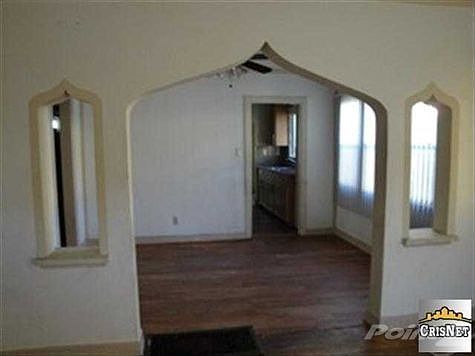 1st image of 1317 W 73rd St