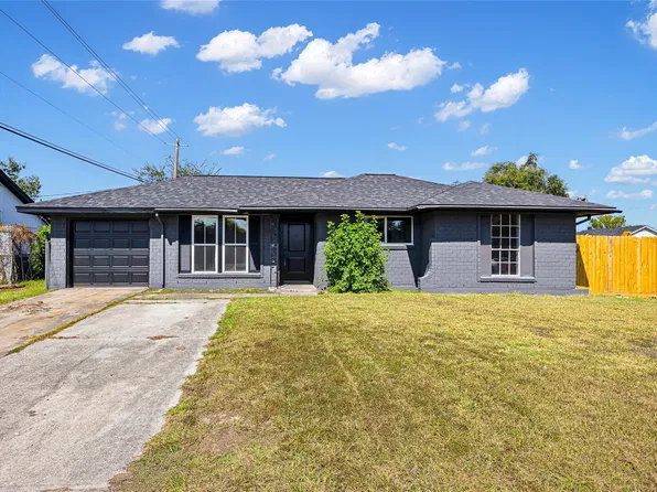 3911 Sandy Meadow Ln, Houston, TX 77039