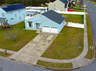 402 School House Rd, Williamstown, NJ 08094