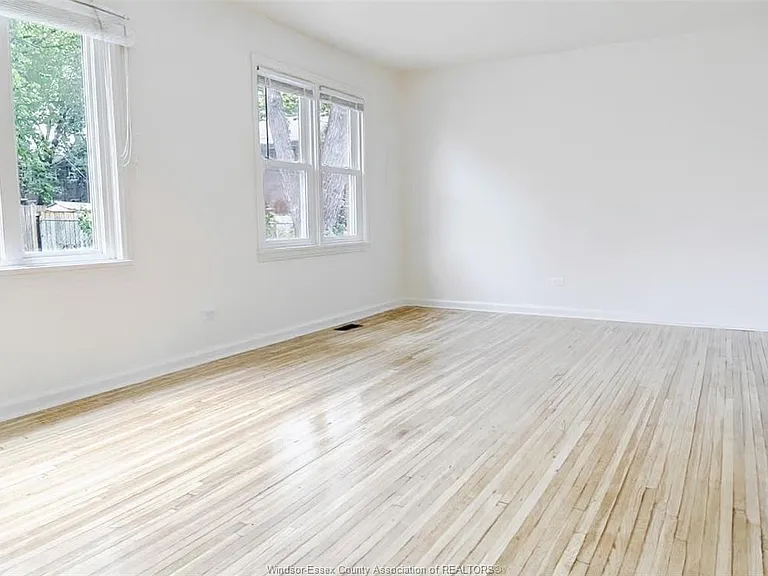 2163 College Ave — Photo 4