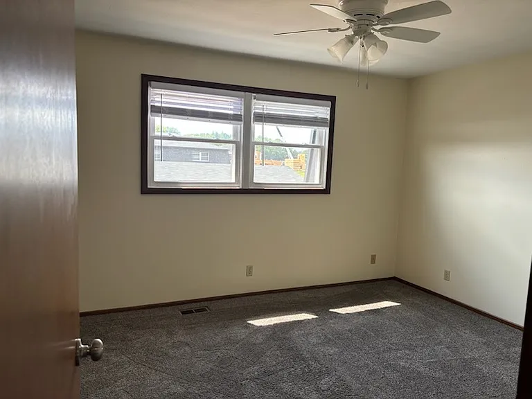 1911 Canterbury Dr #D — Photo 17