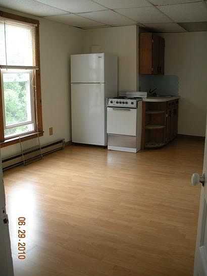 2nd image of 247 S Winooski Ave APT 2A