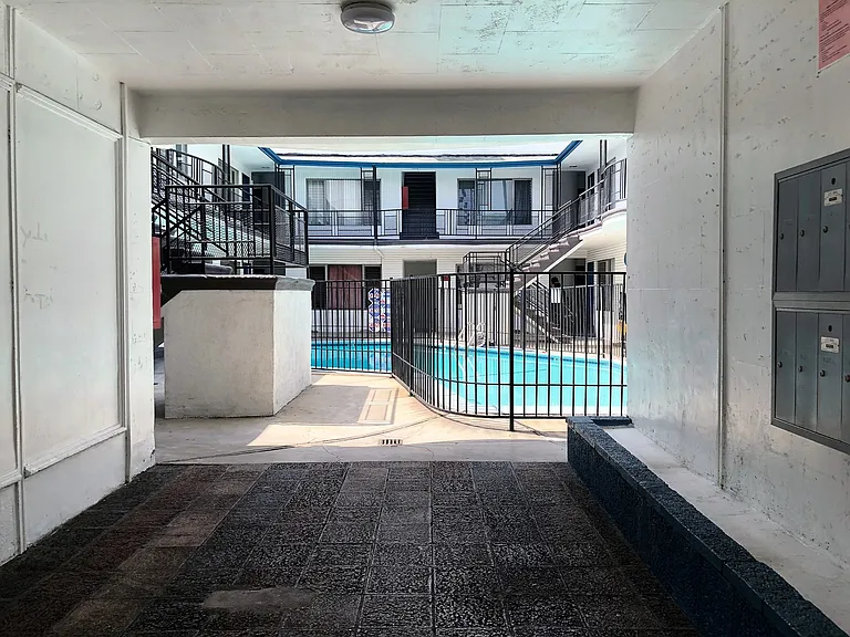 Caribbean Normandie Apartments — Photo 28