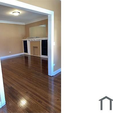 4th image of 8008 S Peoria St #1