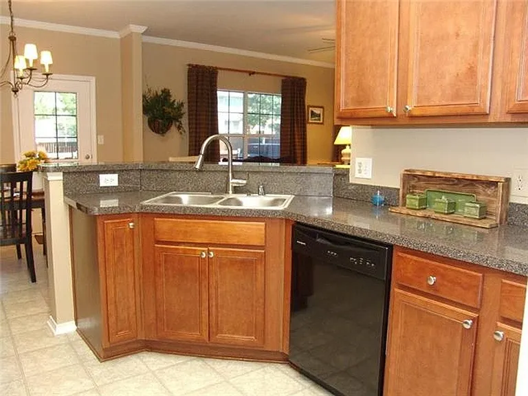 9824 Wilkins Way — Photo 10