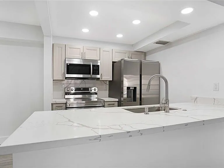 9466 Boca Cove Cir #303 — Photo 7
