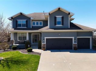 1413 SW Whistle Dr, Lees Summit, MO 64082