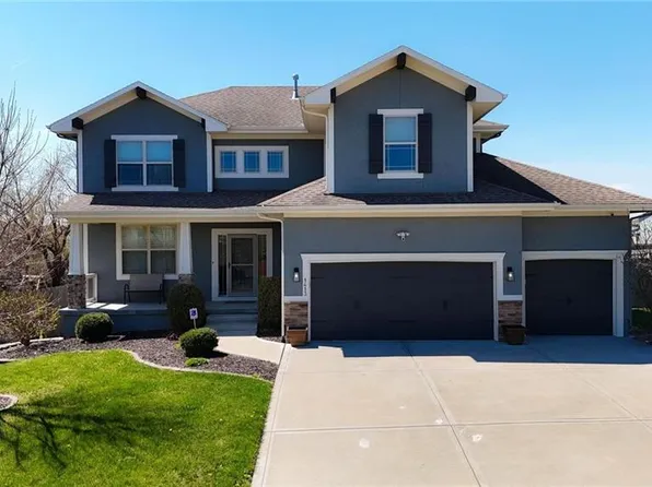 1413 SW Whistle Dr, Lees Summit, MO 64082