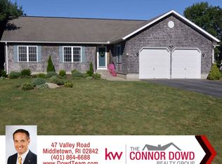21 Gossets Turn Dr, Middletown, RI 02842