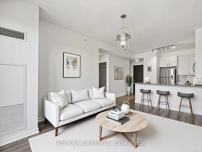 11611 Yonge St #227 — Photo 8