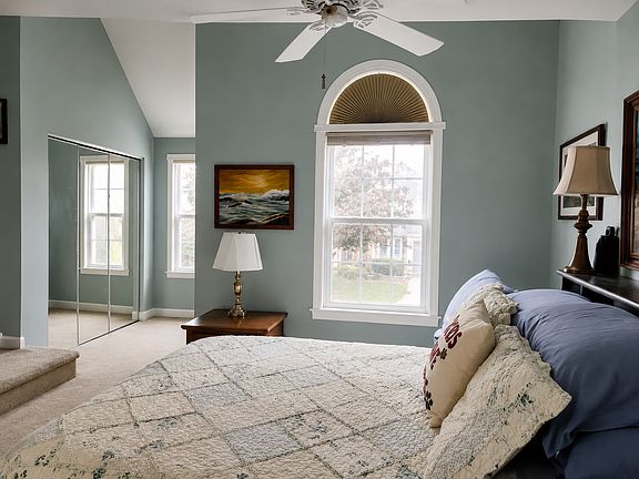 3rd image of 1806 Stoneham Dr