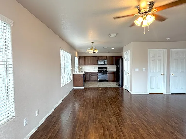 8346 Fame Ave — Photo 8