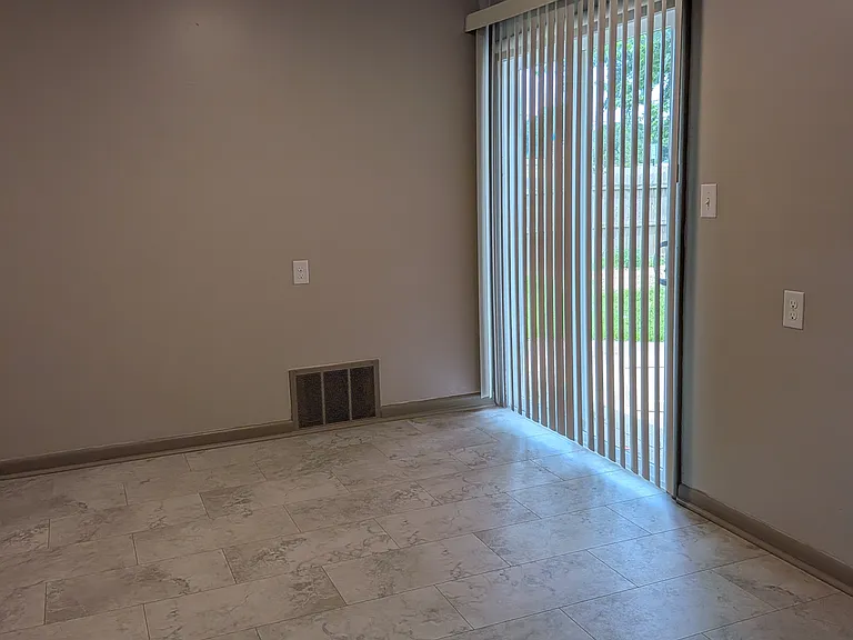 5121 S Madison Ave — Photo 9