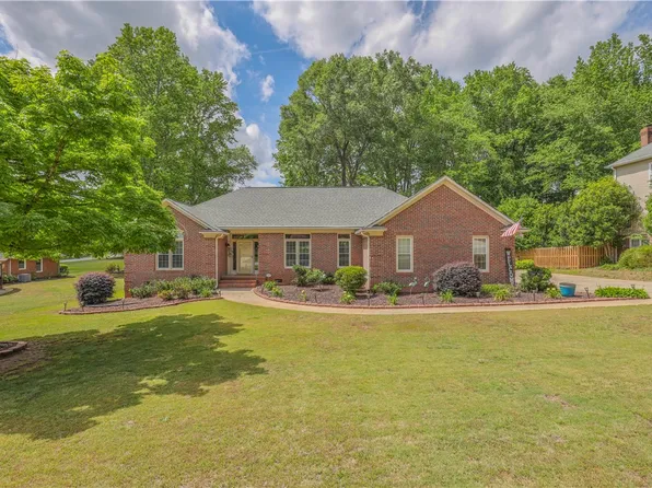 101 Halifax Rd, Easley, SC 29642