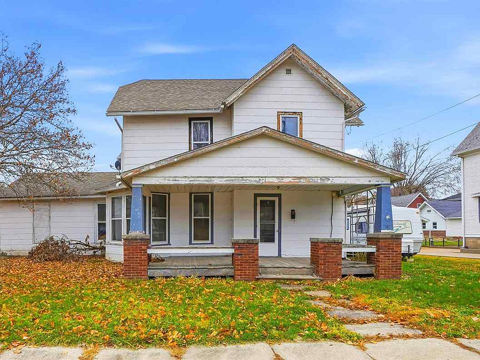 1st image of 221 S Avenue D