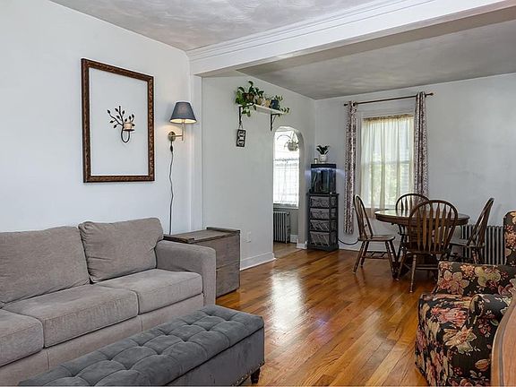 3rd image of 23 N Pleasant St