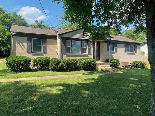 210 Maple Dr Photo 1