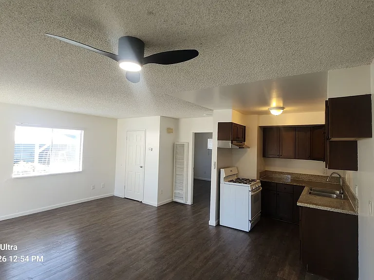 129 E Santa Ana St — Photo 4