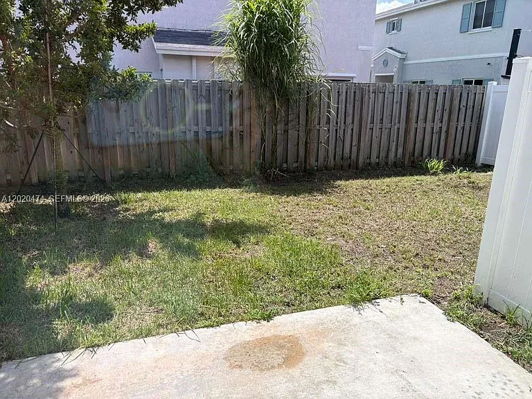 440 NW 11th Ave #1 — Photo 9